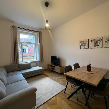 Old Town Vibe & Wave *