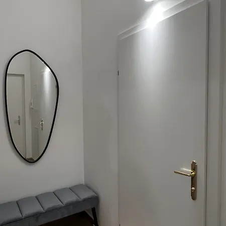 Old Town Vibe & Wave